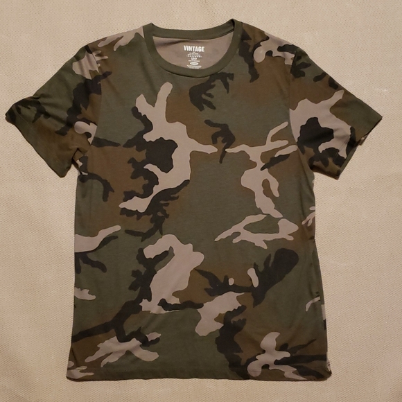 Old Navy Small Camo Shirt. - Picture 1 of 4